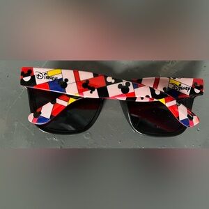 Disney- mickey mouse: Kid’s Sunglasses